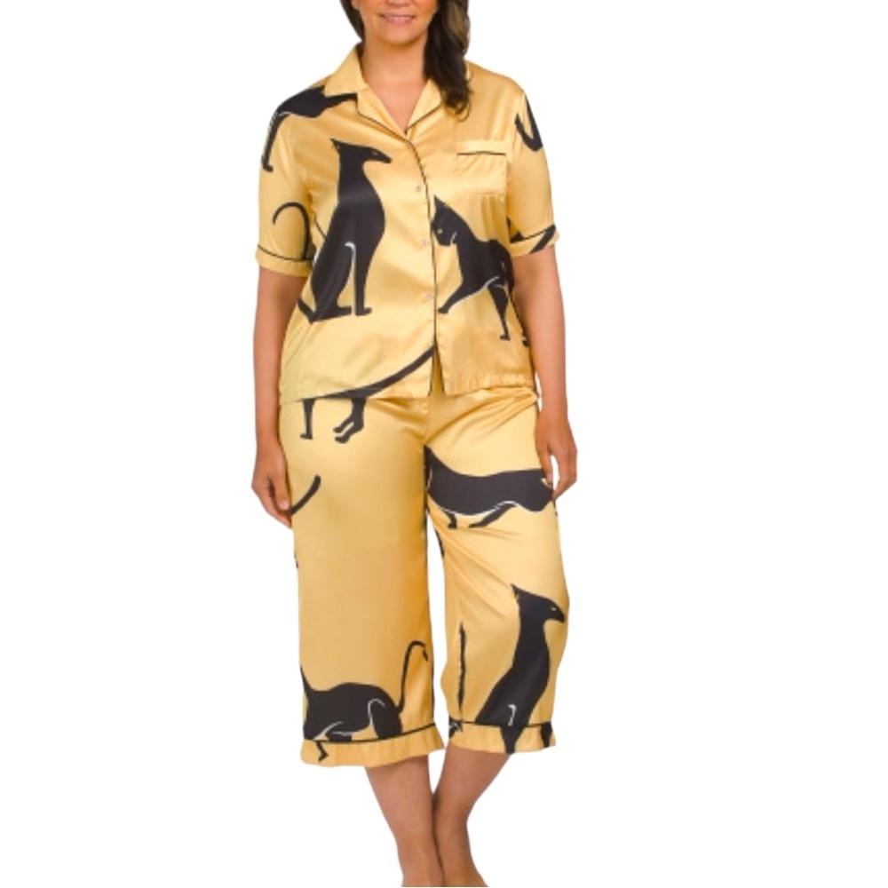 DALIA MACPHEE Satin Sphinx Capri Pajama Set